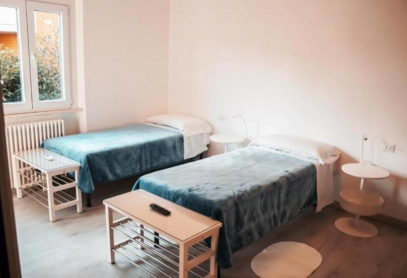 اتاق لوکس, Affittacamere Torresi 2