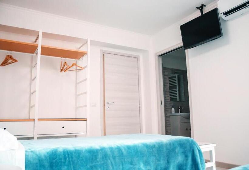 اتاق لوکس, Affittacamere Torresi 2