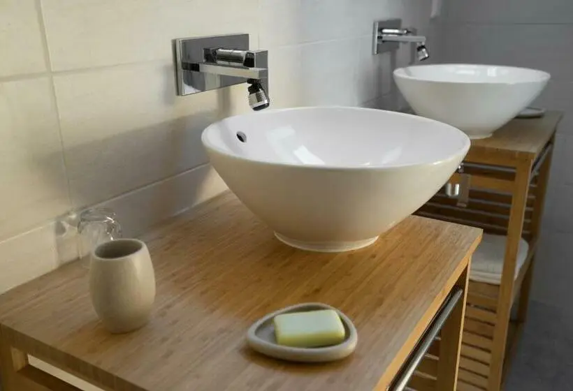 庭の見えるジュニアスイート, La Tillaie Spa Et Sauna