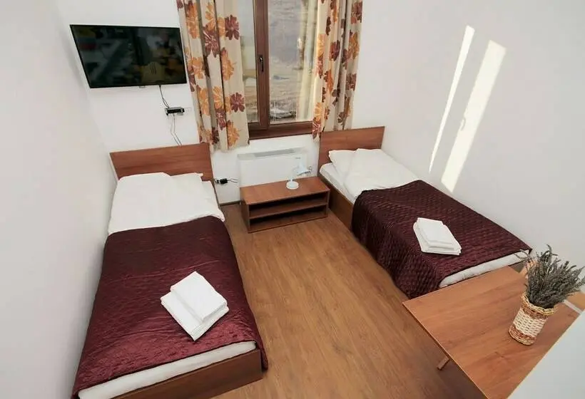 エコノミールーム, Yan Bibiyan Guest House