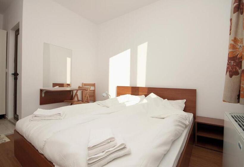 غرفة إقتصادية, Yan Bibiyan Guest House