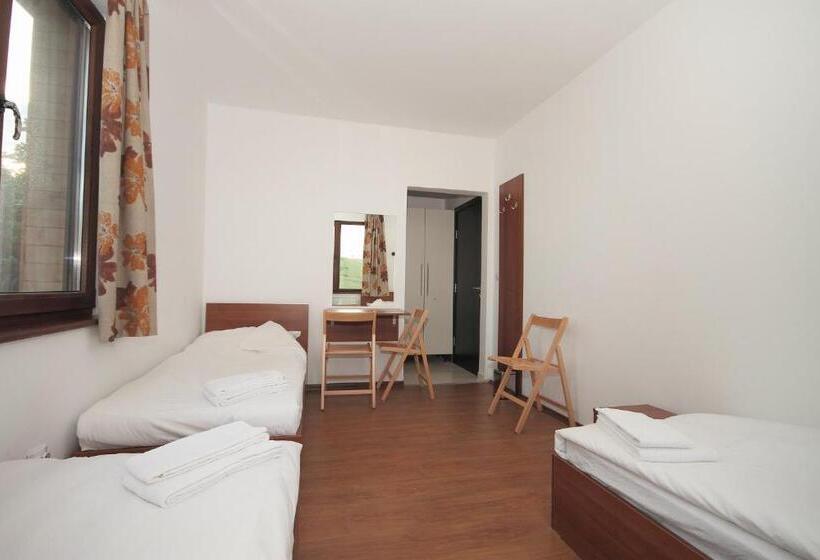 Трехместный Номер Классика, Yan Bibiyan Guest House