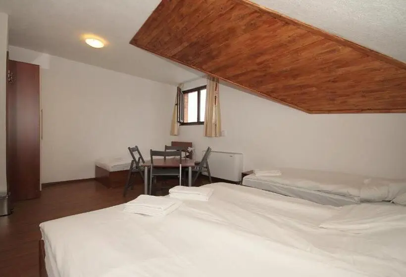４ベッドルームクラシックタイプ, Yan Bibiyan Guest House