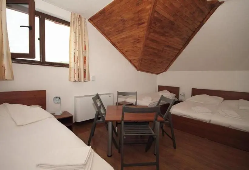 ４ベッドルームクラシックタイプ, Yan Bibiyan Guest House