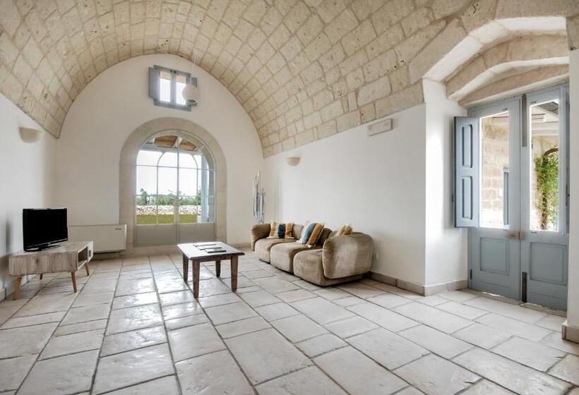 带花园景观的标准工作室, Masseria Berzario