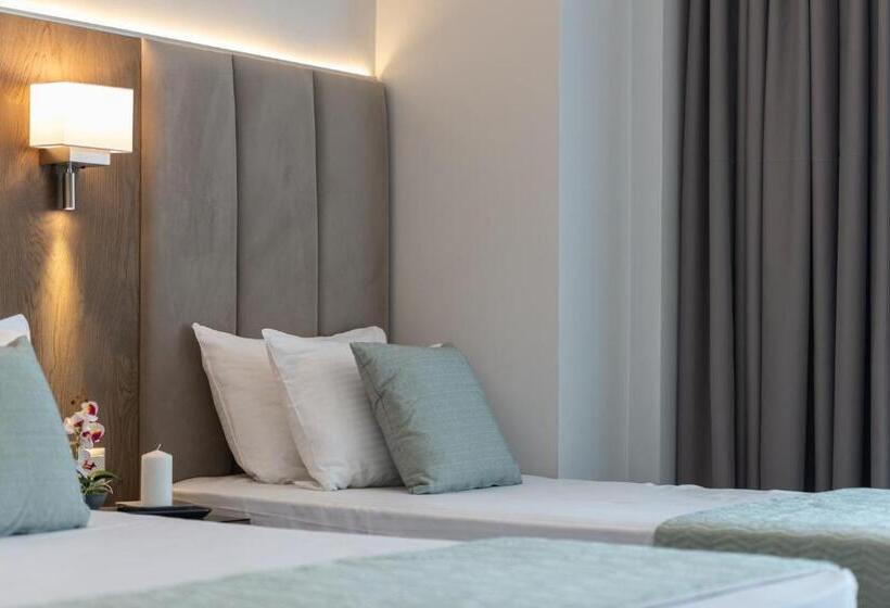 חדר סטודיו סטנדרד, 4  You Family