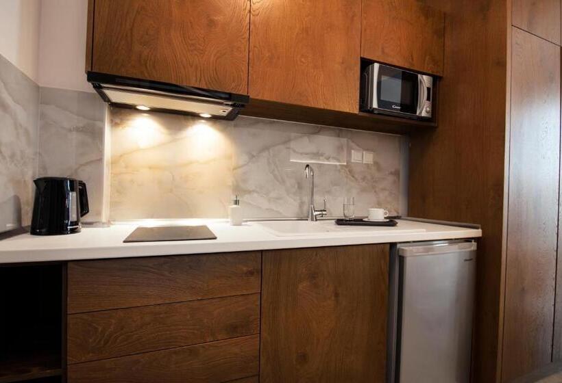 סוויטת ג'וניור סופריור, 4  You Family