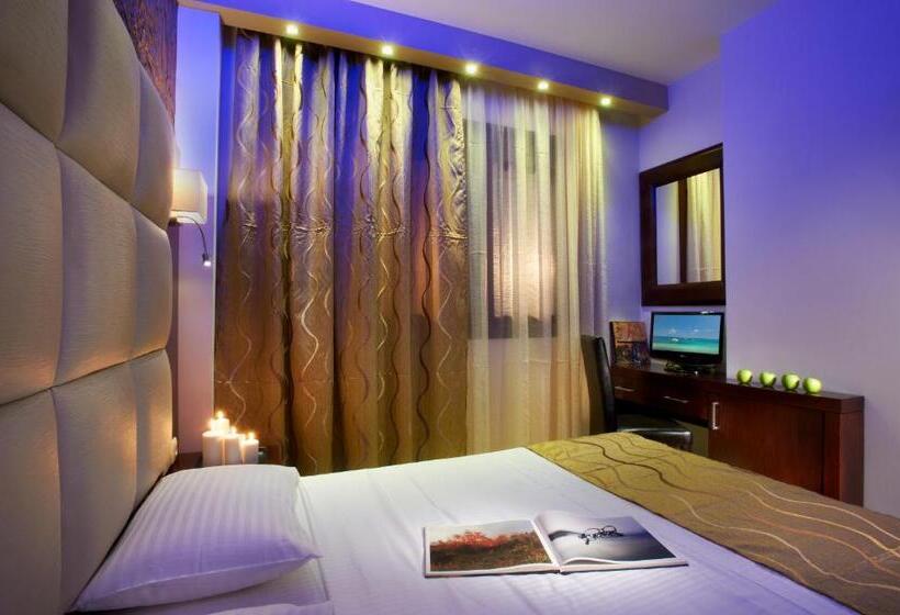 דירת שני חדרים, 4  You Family