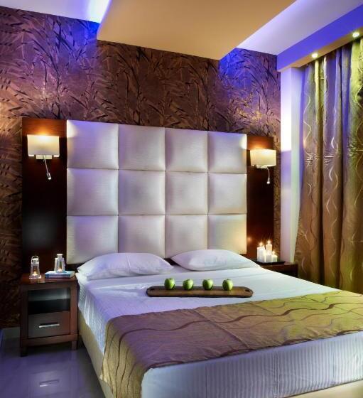 דירת שני חדרים, 4  You Family