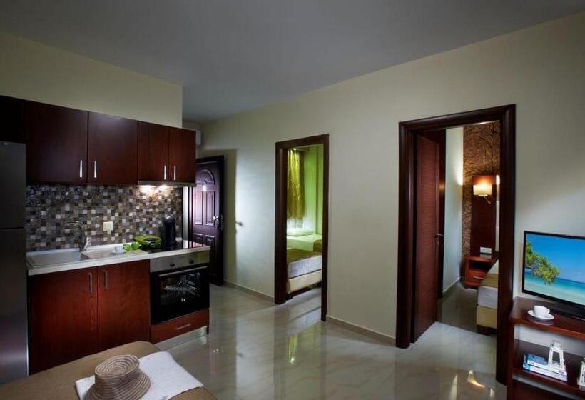 דירת שני חדרים, 4  You Family