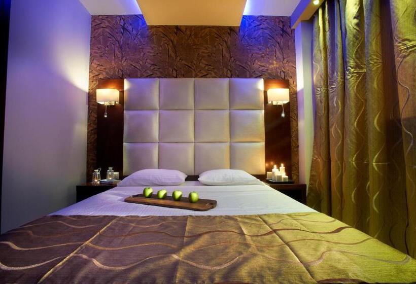 דירת שני חדרים, 4  You Family