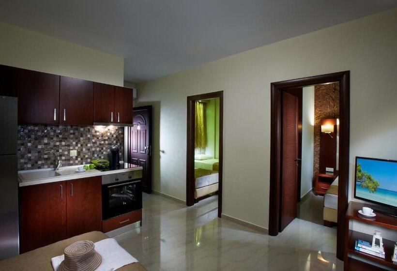 דירת שני חדרים, 4  You Family