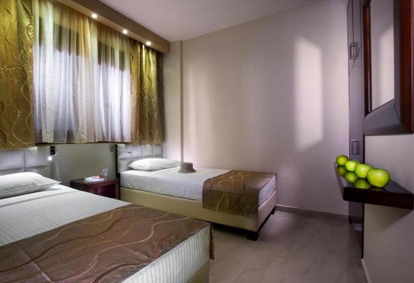 דירת שני חדרים, 4  You Family