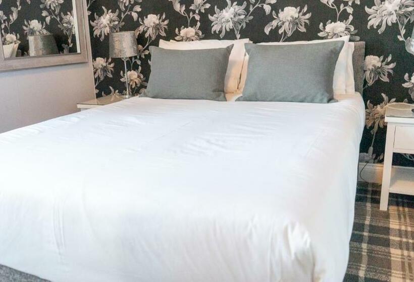 חדר סטנדרט, West End