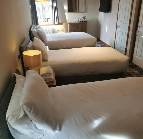 סוויטת ג'וניור משפחתית, West End