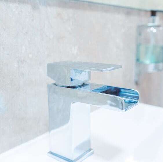 חדר סטנדרט יחיד, West End