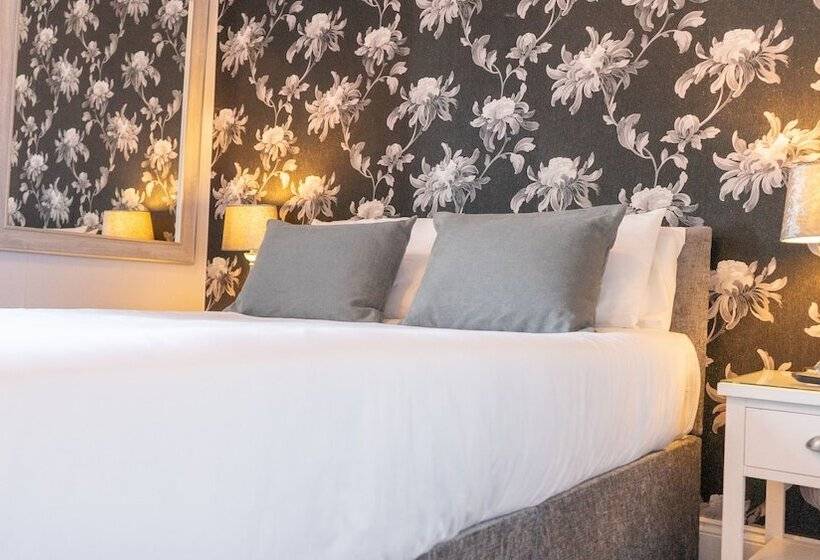 חדר סטנדרט, West End