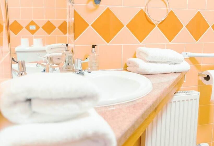 חדר סטנדרט, West End