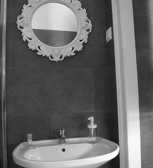 스탠다드 싱글 룸, Estação Real