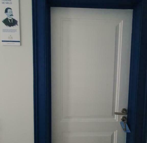 스탠다드 싱글 룸, Estação Real