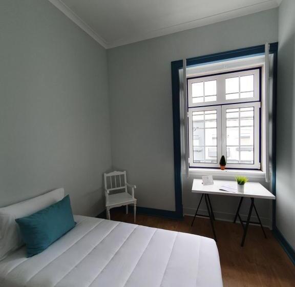 스탠다드 싱글 룸, Estação Real