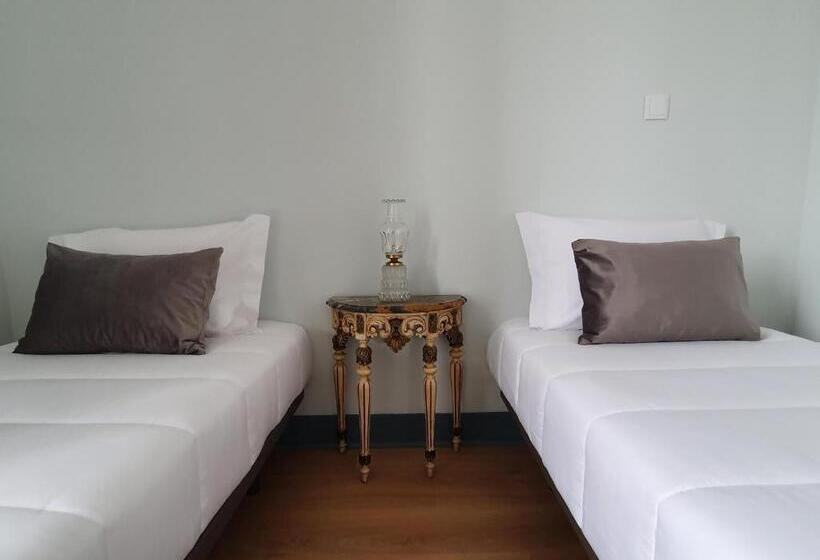 스탠다드 룸, Estação Real