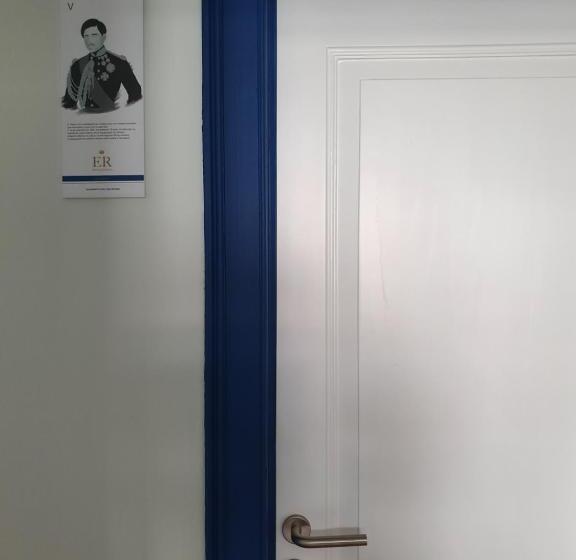 스탠다드 룸, Estação Real