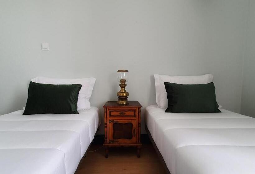 스탠다드 룸, Estação Real