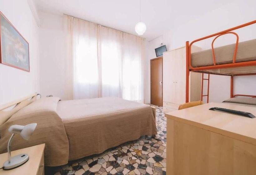 اتاق استاندارد چهار تخته, Edera