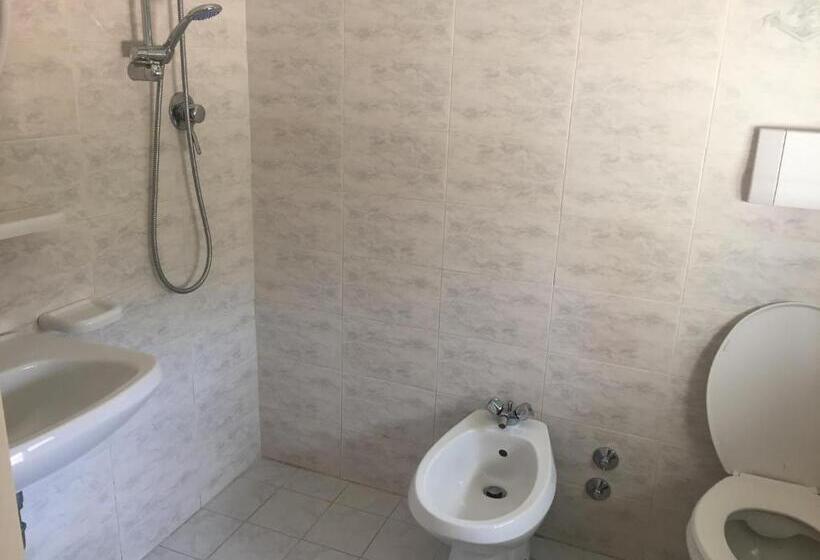 اتاق عادی, Edera