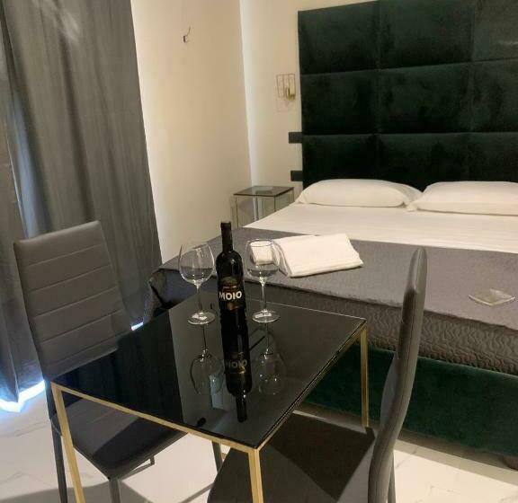 חדר דלוקס, Elite