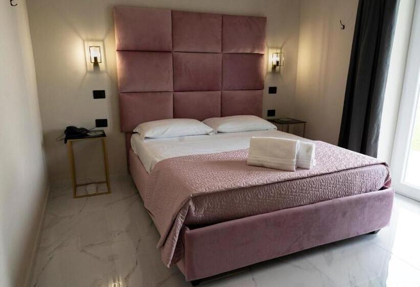 חדר דלוקס, Elite