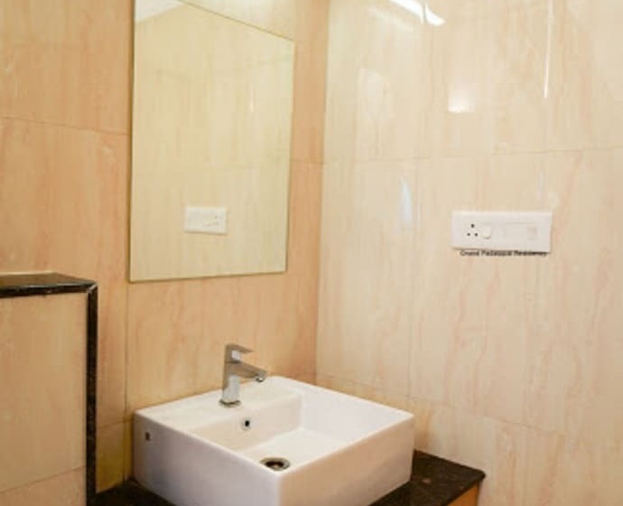 חדר דלוקס עם מרפסת, Grand Padappai Residency   Gpr
