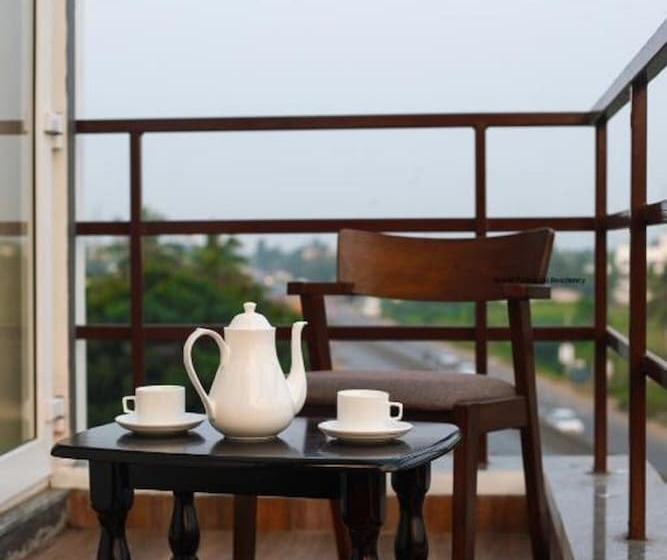 חדר דלוקס עם מרפסת, Grand Padappai Residency   Gpr