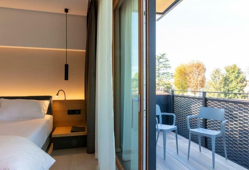 חדר אקונומי, Nodo