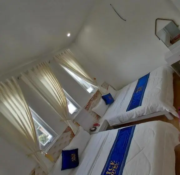 اتاق استاندارد چهار تخته, Onhotel Nice Buôn Ma Thuột
