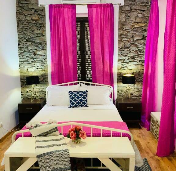 اتاق استاندارد, Techas City Center Luxurious Suite