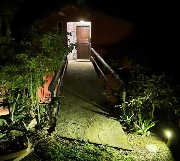 Трехместный Номер Стандарт Вид на Сад, Suítes Casinha Do Alto Da Bocaina