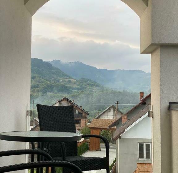 マウンテンビュースタンダードルーム, Pensiunea Maramures Guesthouse