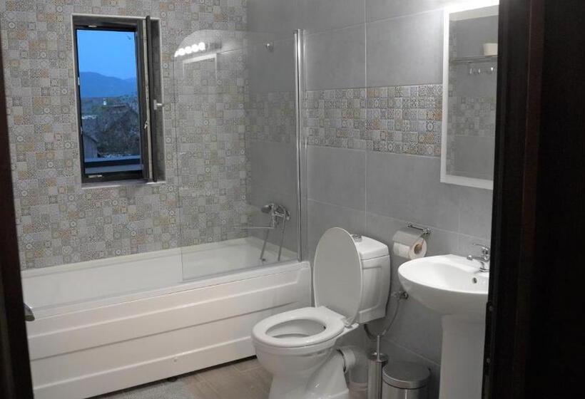 マウンテンビュースタンダードルーム, Pensiunea Maramures Guesthouse