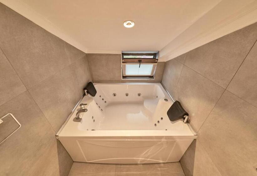 デラックストリプルルーム, Selini Hotel İstanbul Airport