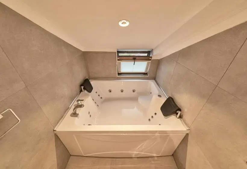 Deluxe Triple Room, Selini Hotel İstanbul Airport