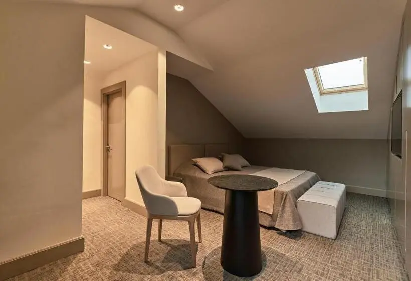 Deluxe Triple Room, Selini Hotel İstanbul Airport
