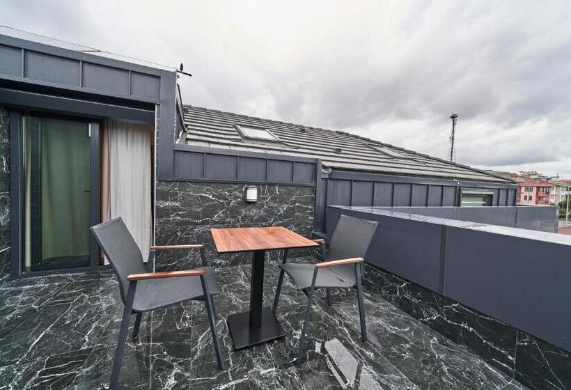 デラックストリプルルーム, Selini Hotel İstanbul Airport