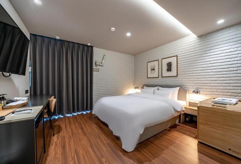 Номер Deluxe, Brown Dot Hotel Sajik Baseball Stadium