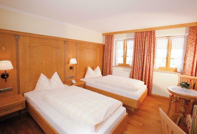 标准间, Happinger Hof