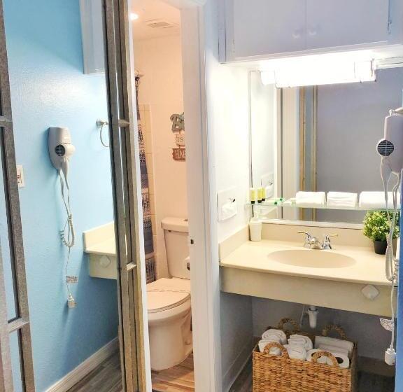 إستوديو قياسى مطل على البحر, Pirates Cove Resort Studios!