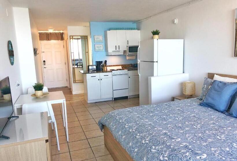 إستوديو قياسى مطل على البحر, Pirates Cove Resort Studios!