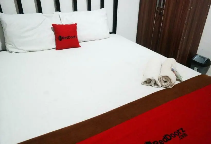 スタンダードルーム, Reddoorz At Jalan Somba Opu Losari