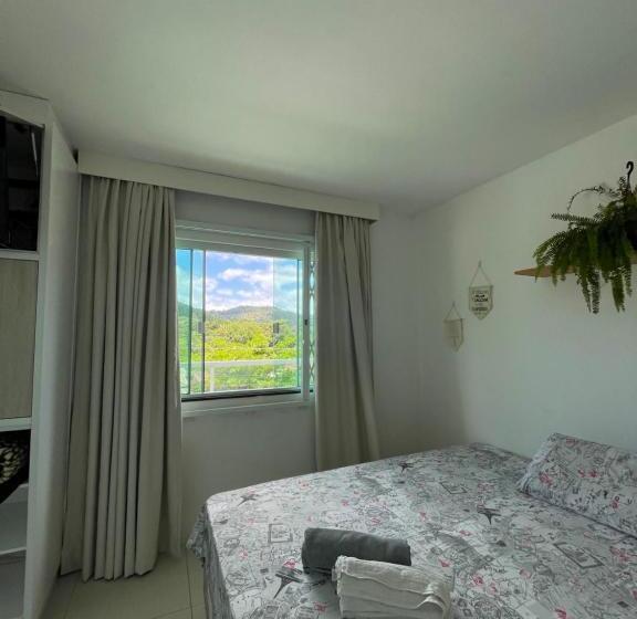 Люкс Deluxe Кровать Кинг, Ipê Palmas Hostel